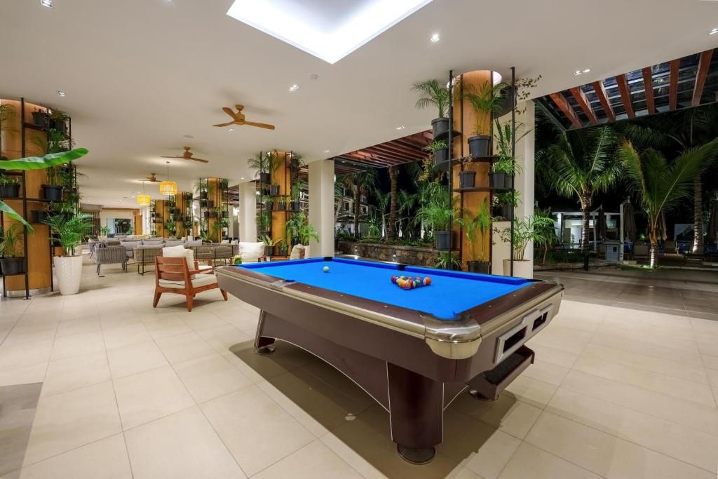 Oceans Creek Beach Hotel фото 50