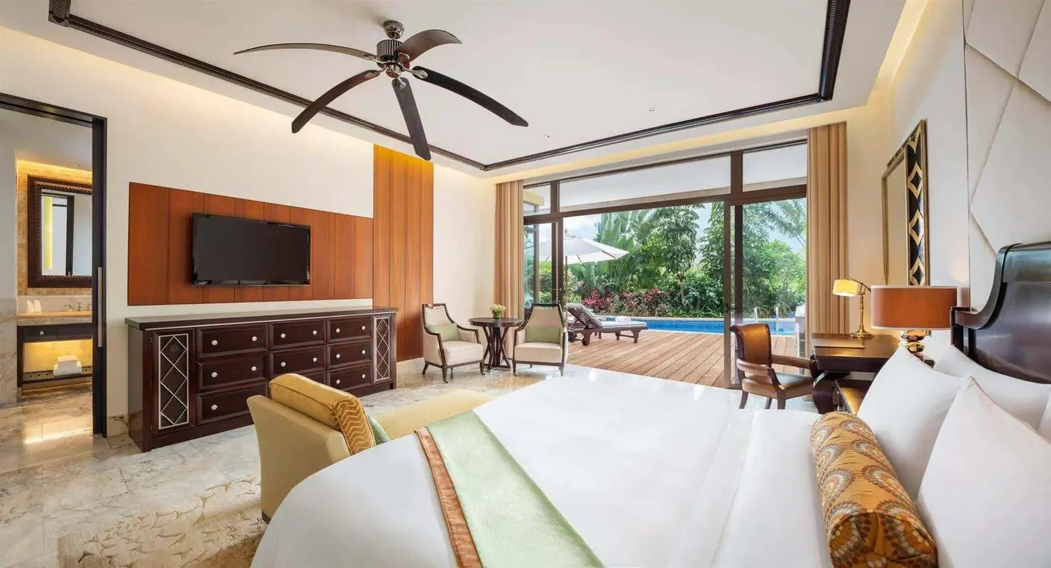 The St. Regis Sanya Yalong Bay Resort фото 3