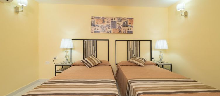 Фото отеля Hostal Boulevard