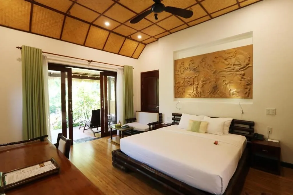 Bamboo Village Beach Resort & Spa фото 5