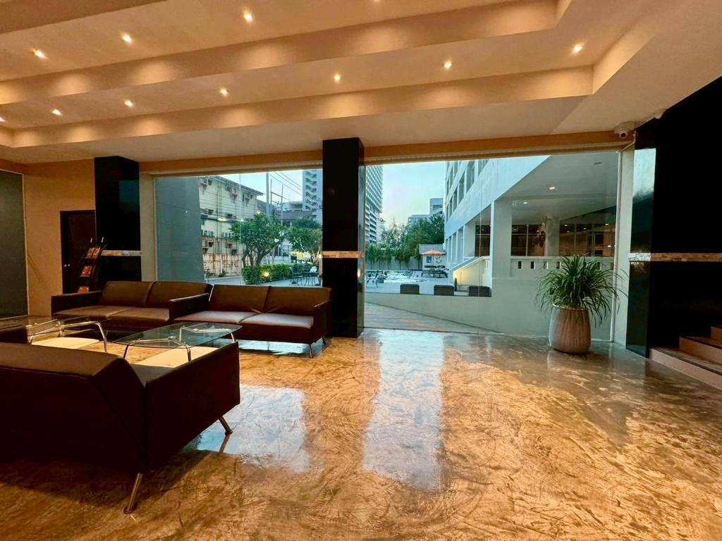 Crown Pattaya Beach Hotel фото 49