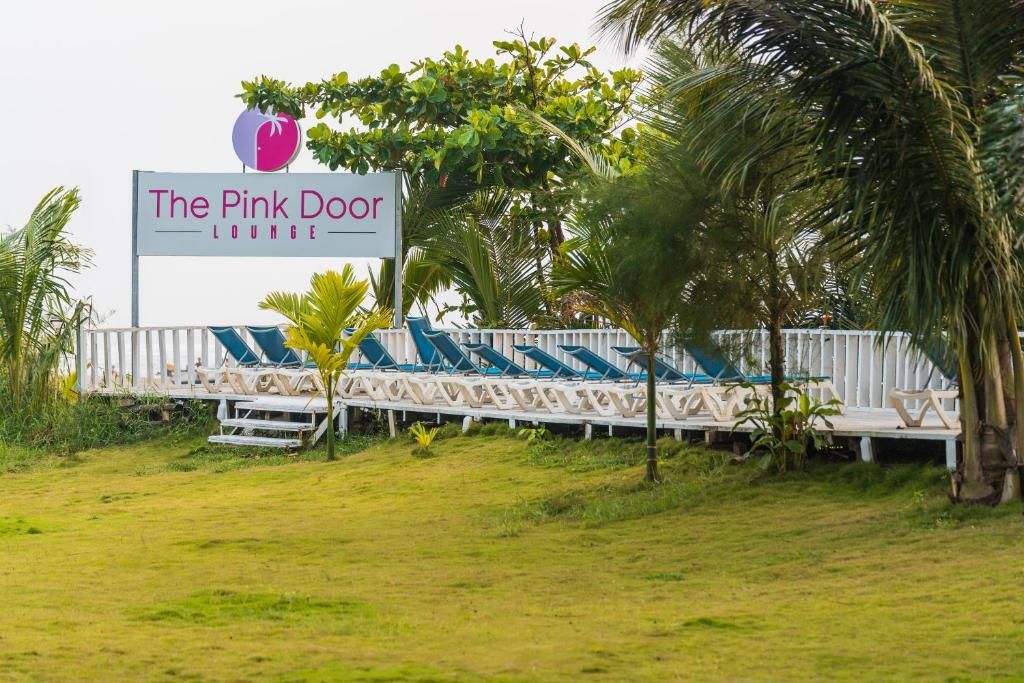 Foxoso La Beach Resort фото 32