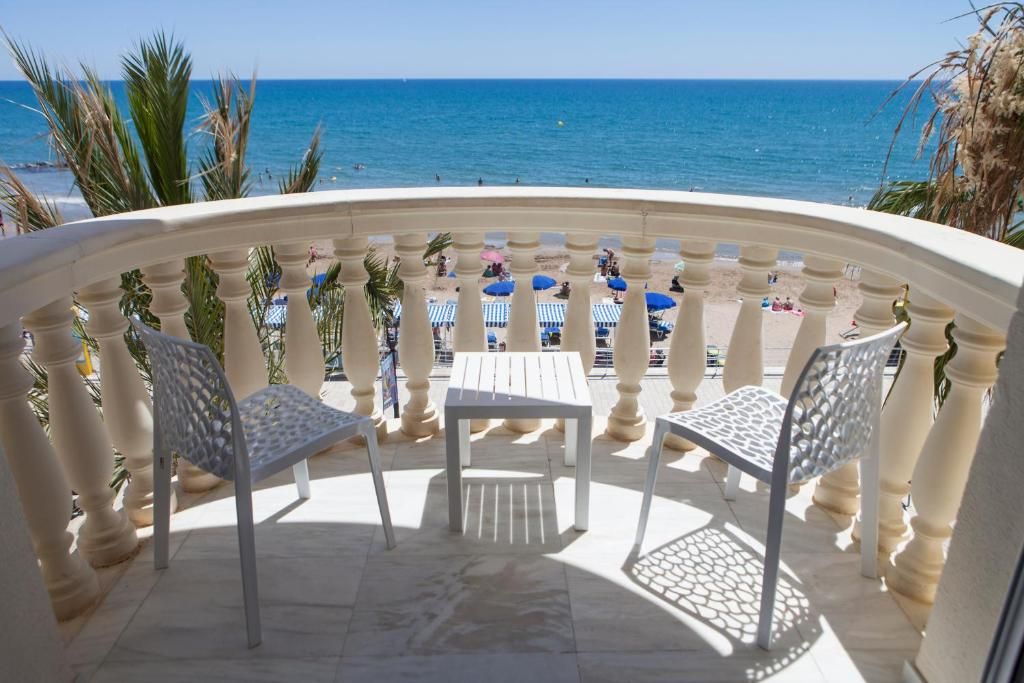 URH Sitges Playa фото 0