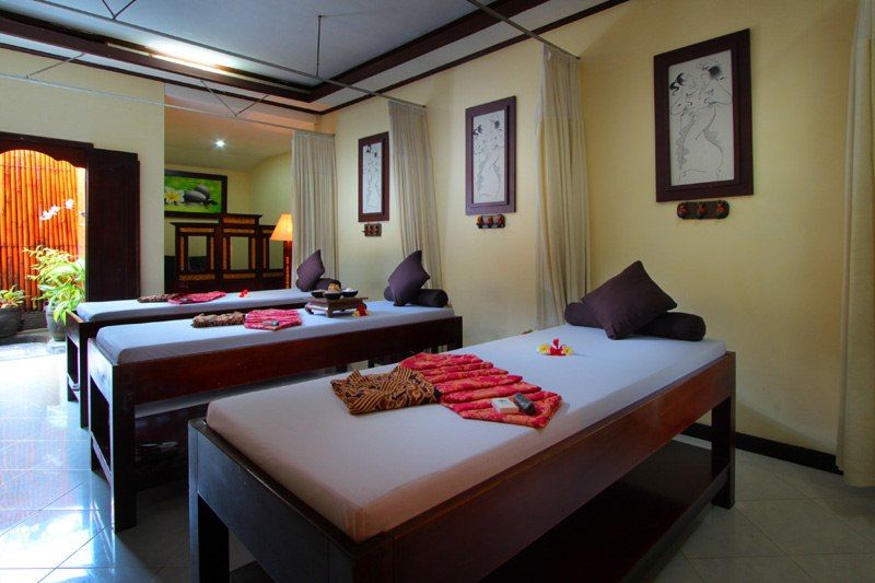 Adi Dharma Hotel Kuta фото 18
