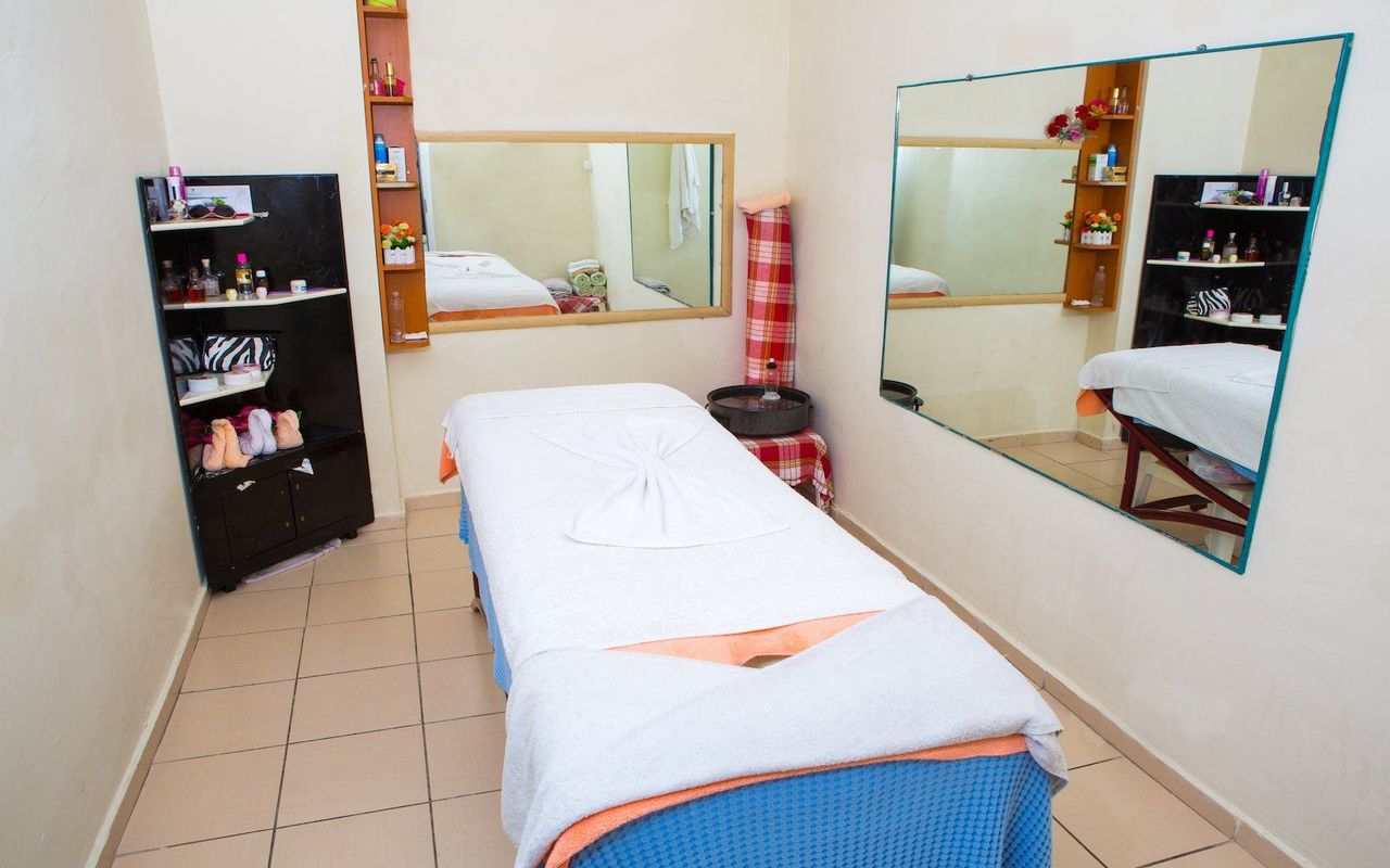 Gardenia Beach Hotel фото 21