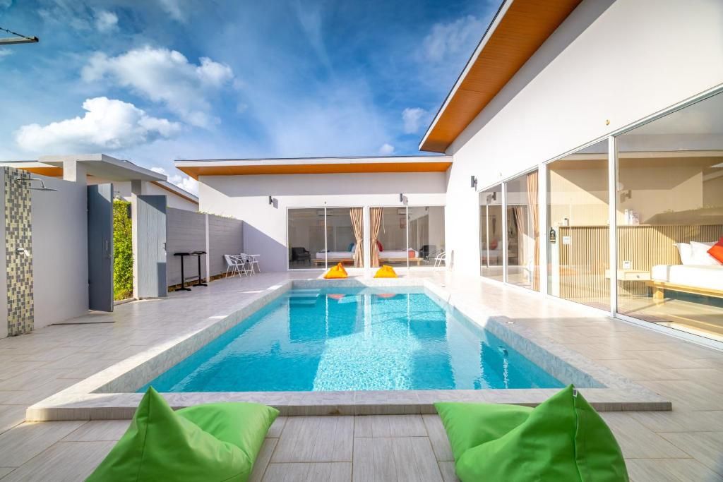 Andaman Sea Best Pool Access and Villas фото 1