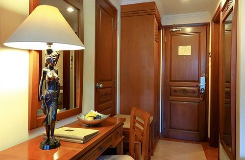 Фото отеля The Vira Bali Boutique Hotel & Suite