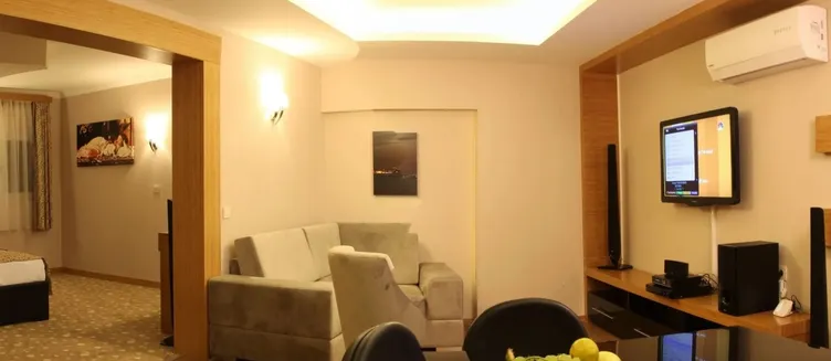 Фото отеля Grand Zeybek Hotel