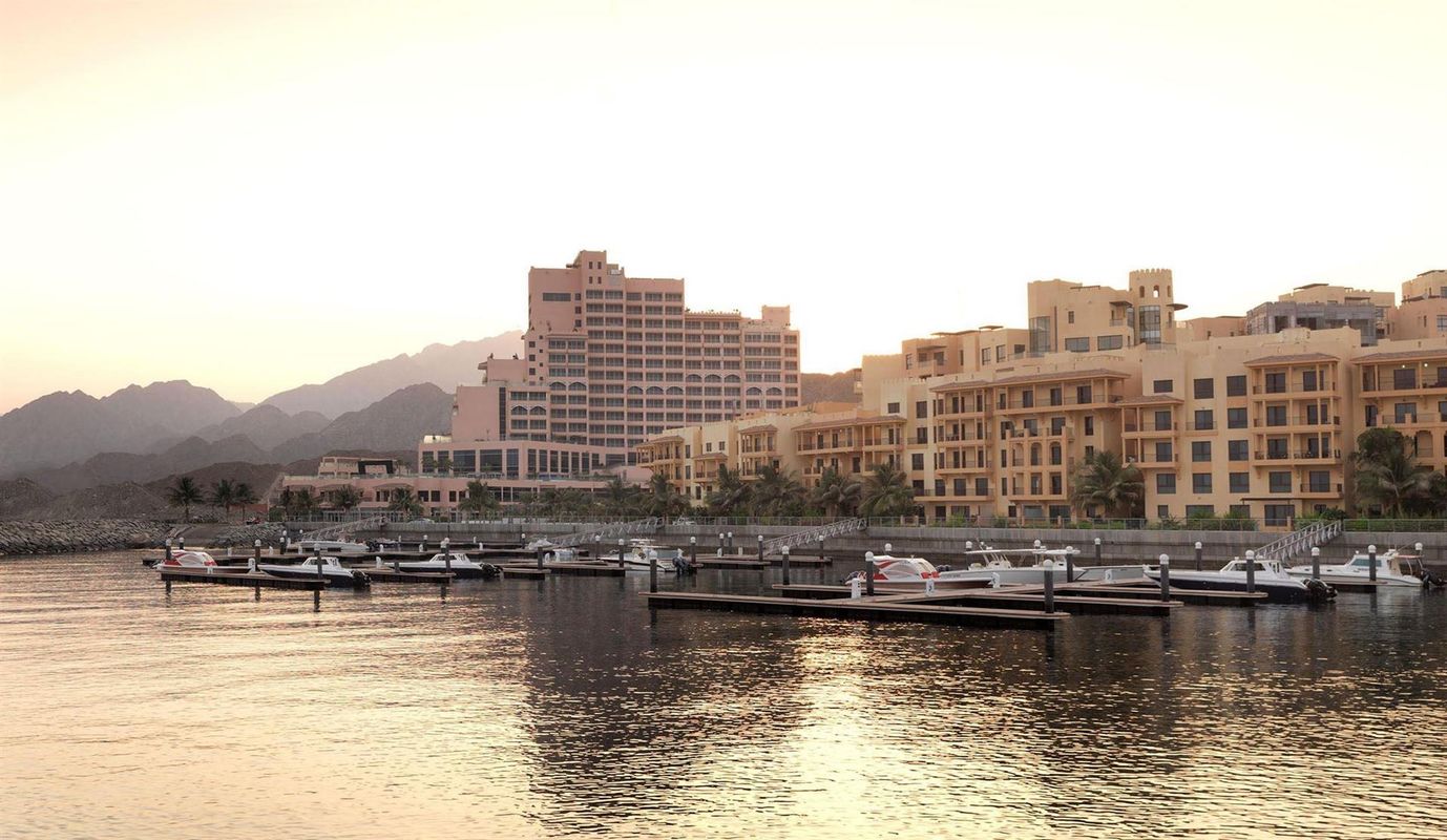 Fairmont Fujairah Beach Resort фото 29
