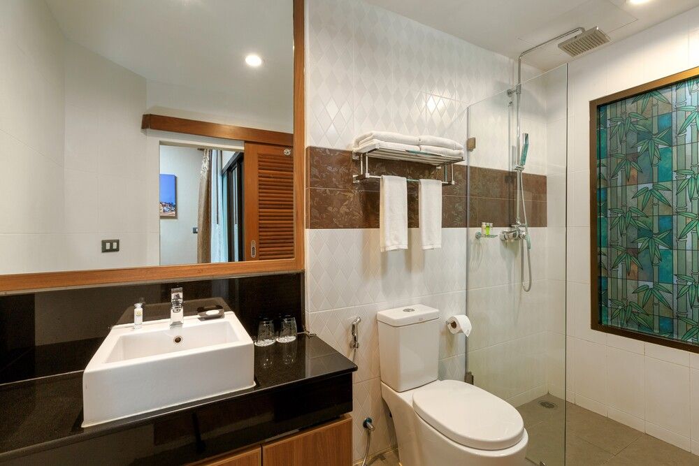 Quality Resort and Spa Patong Beach фото 34