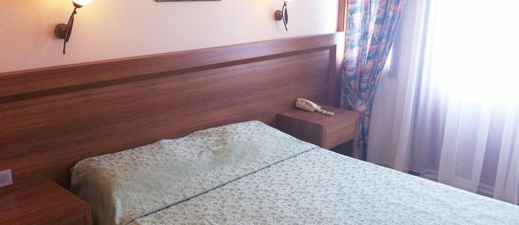 Фото отеля İpek Hotel