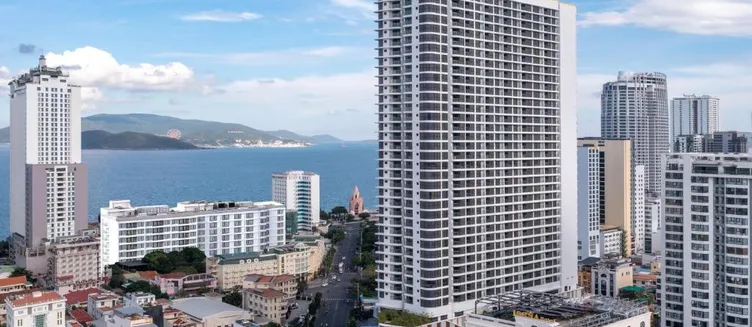 Фото отеля Vinpearl Empire Nha Trang