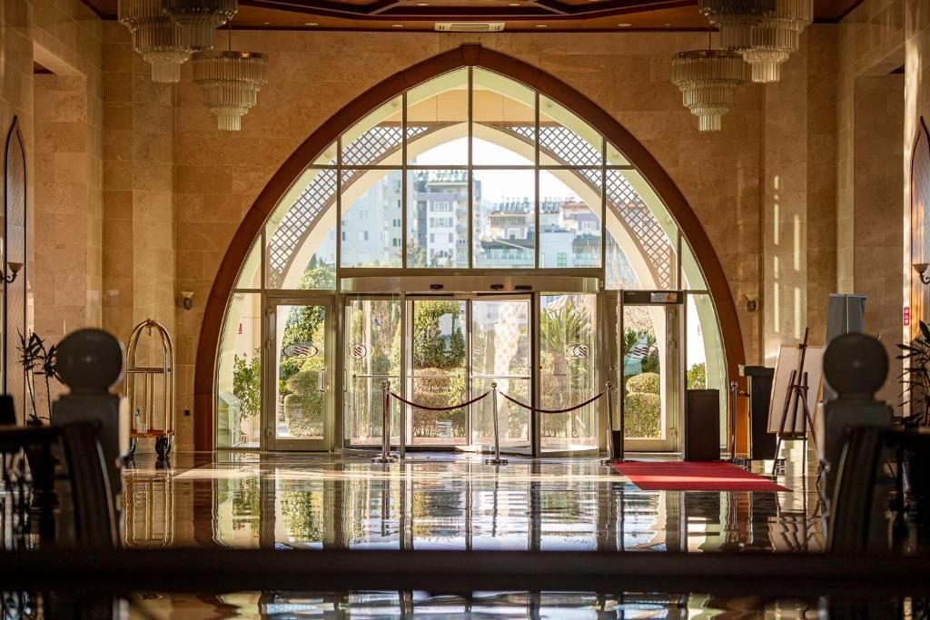 Crowne Plaza Antalya фото 62