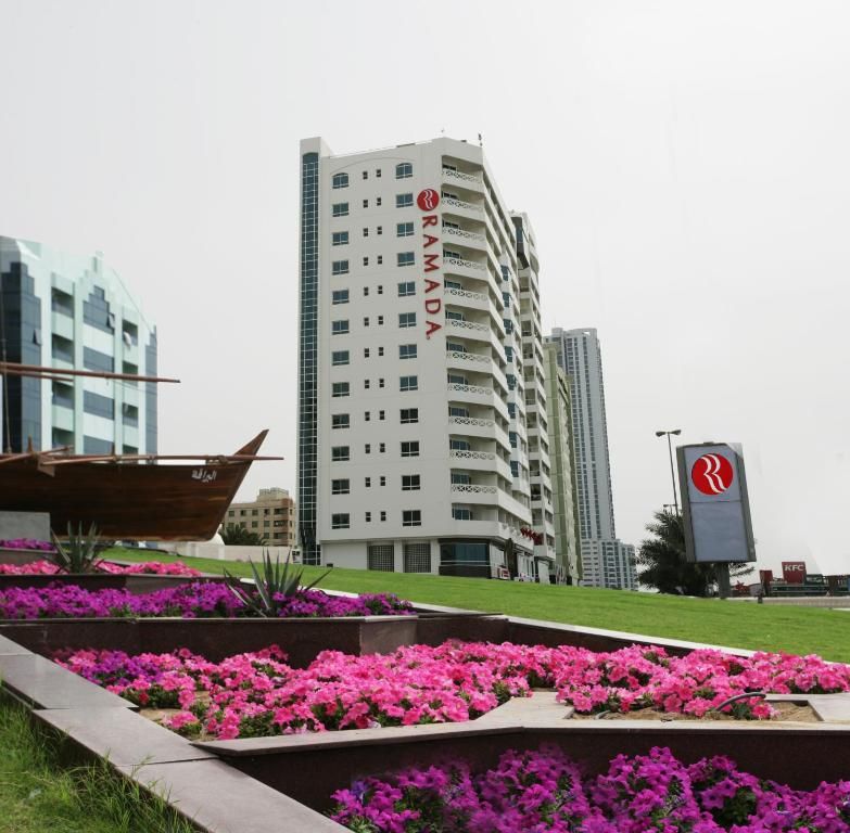 Ramada by Wyndham Beach Hotel Ajman фото 64