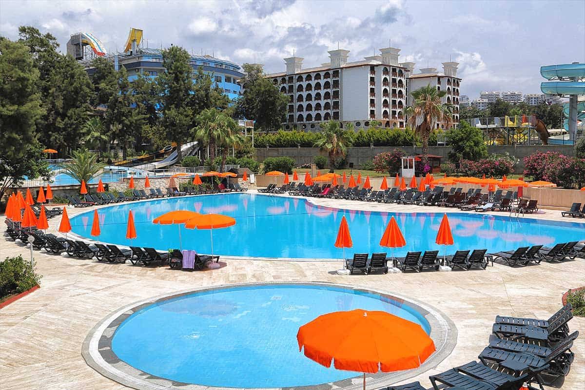 Bayar Garden Holiday Village фото 15