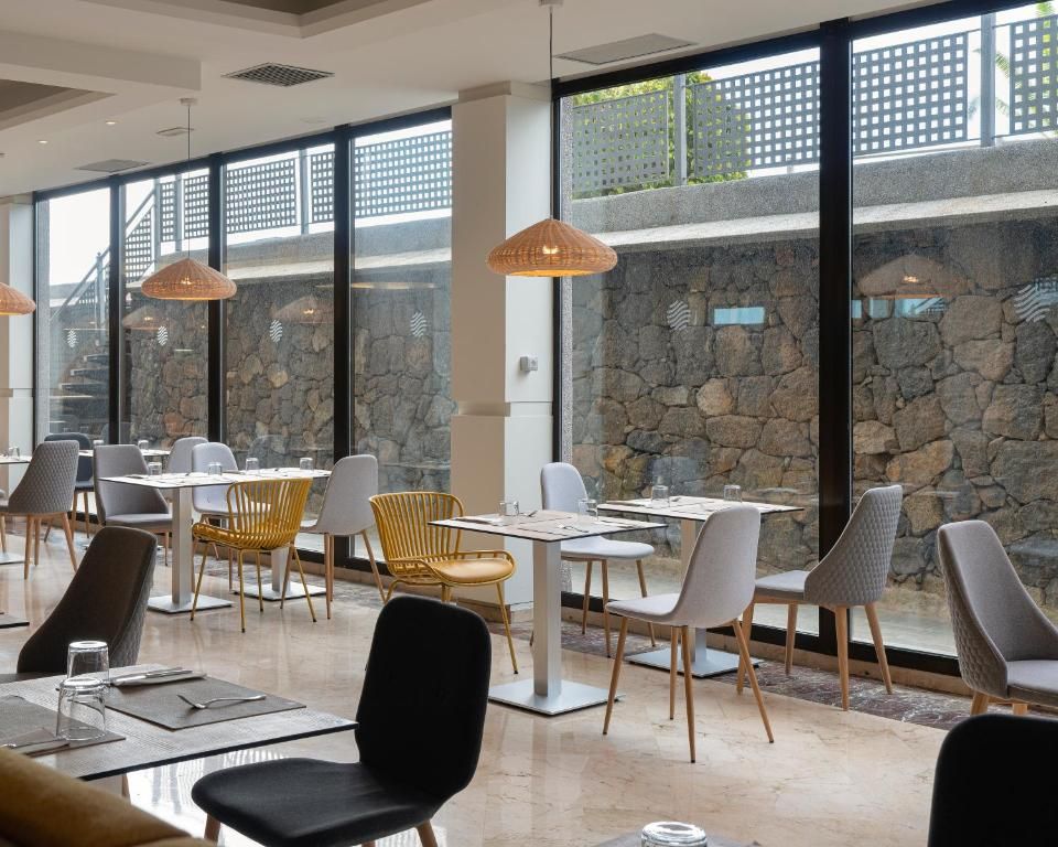 Hotel Diamante Suites фото 36