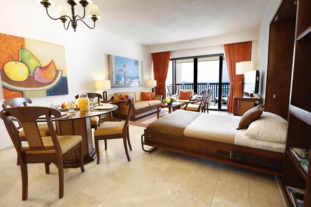 The Royal Cancun, an All Suites Resort фото 27