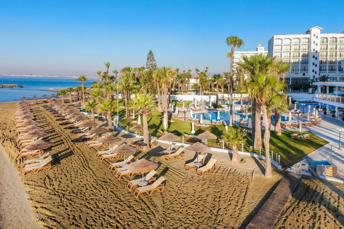 Golden Bay Beach Hotel фото 0
