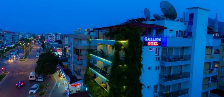 Фото отеля Gallion Hotel