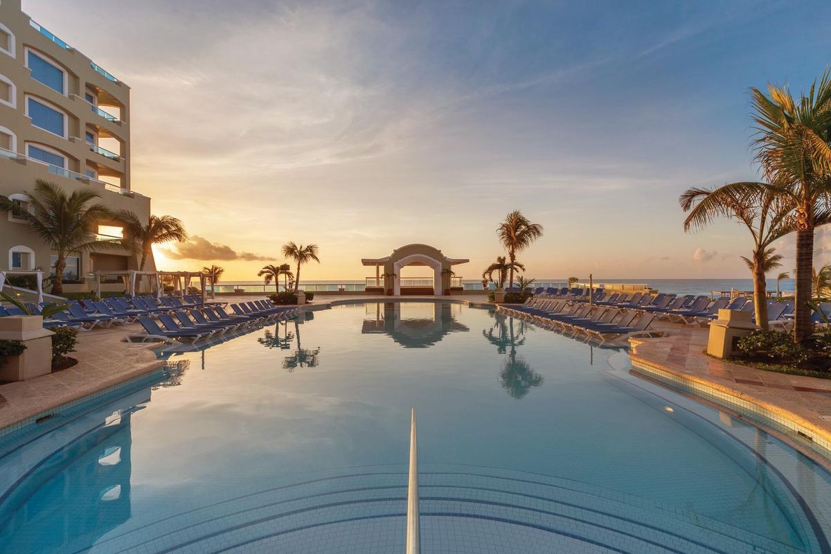 Wyndham Alltra Cancun фото 44
