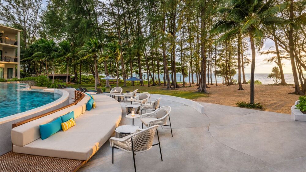 Le Meridien Phuket Mai Khao Beach Resort фото 47