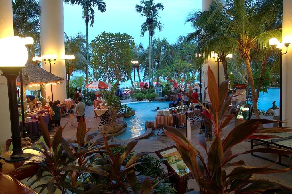 Rainbow Paradise Beach Resort фото 48