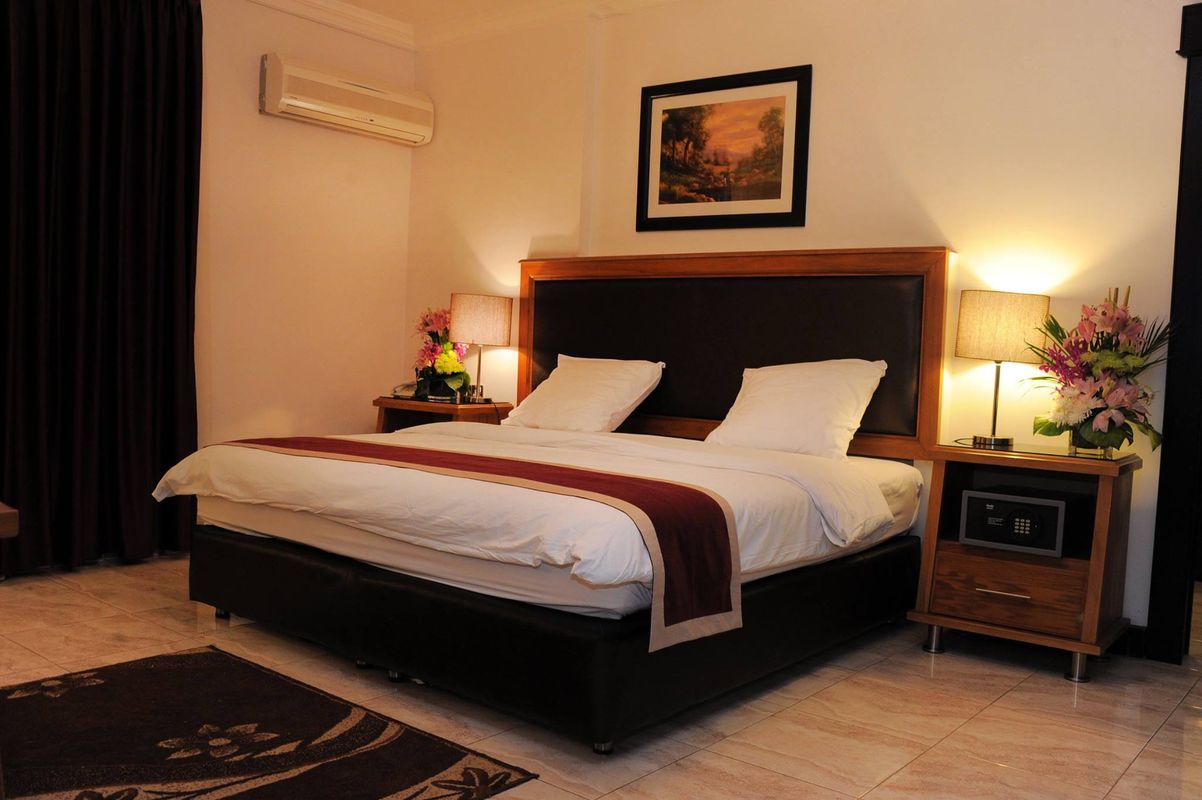 Raed Hotel Suites фото 0