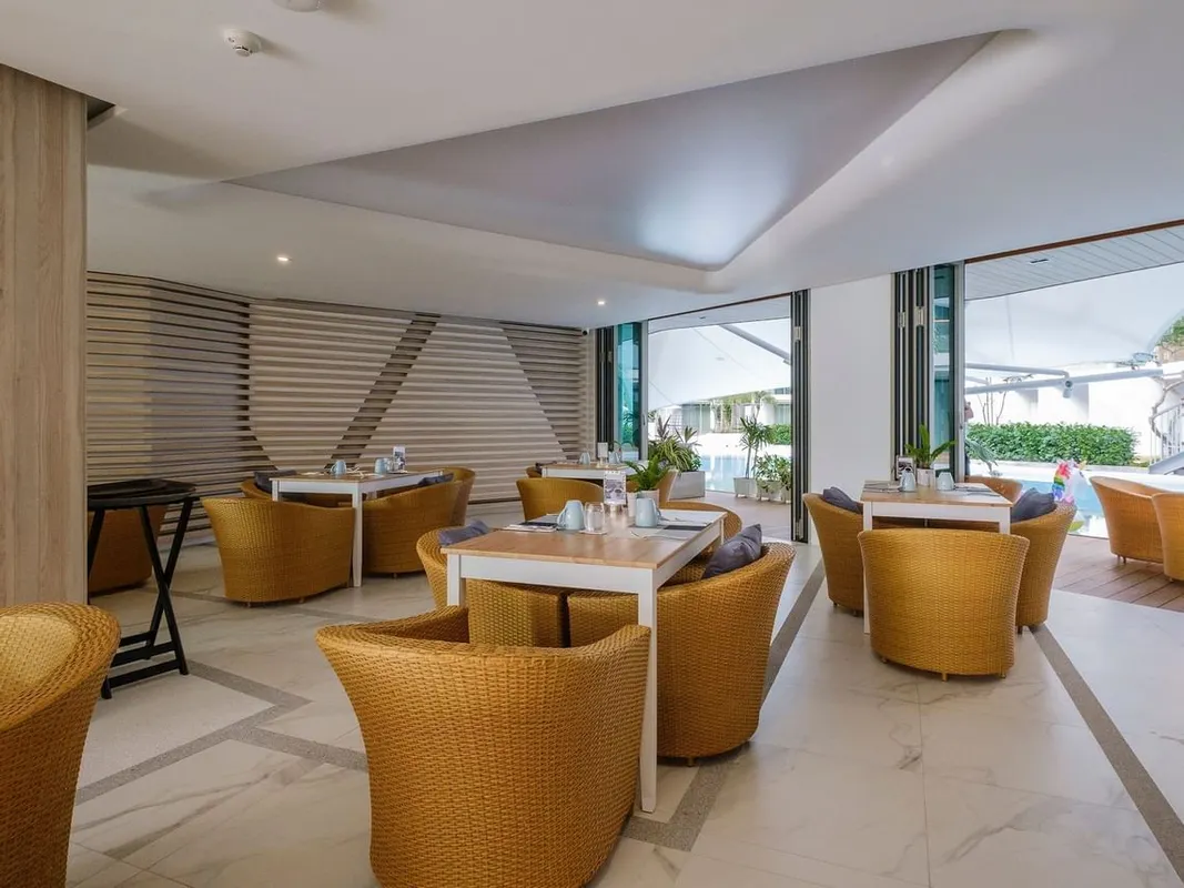 Wyndham Grand Nai Harn Beach Phuket фото 13