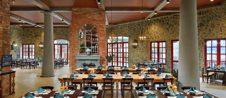 Фото отеля Mercure Danang French Village Mount Bana