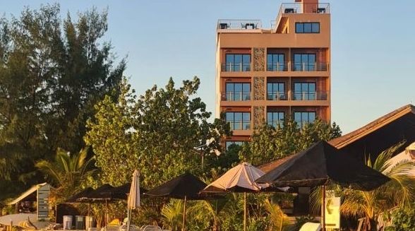 Фото отеля Aimi Beach Hotel