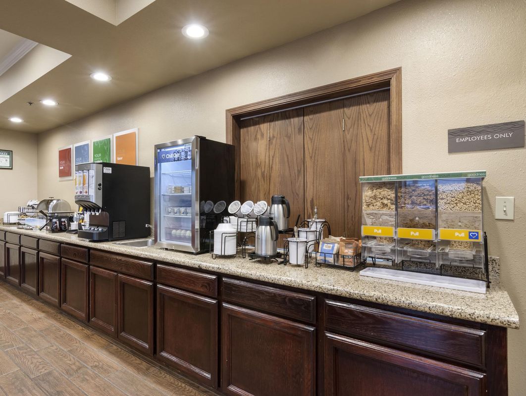 Comfort Inn & Suites Sacramento – University Area фото 1