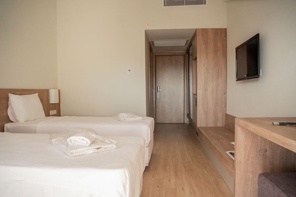 Lucida Beach Hotel фото 113