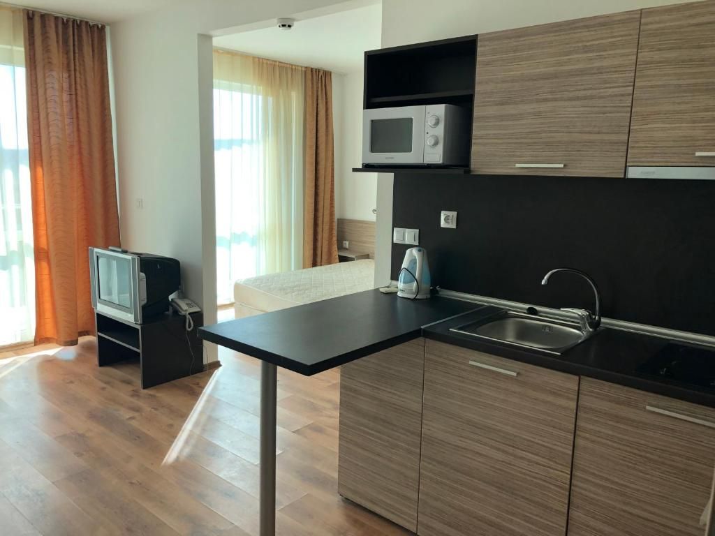 Clara Aparthotel & Residence фото 2