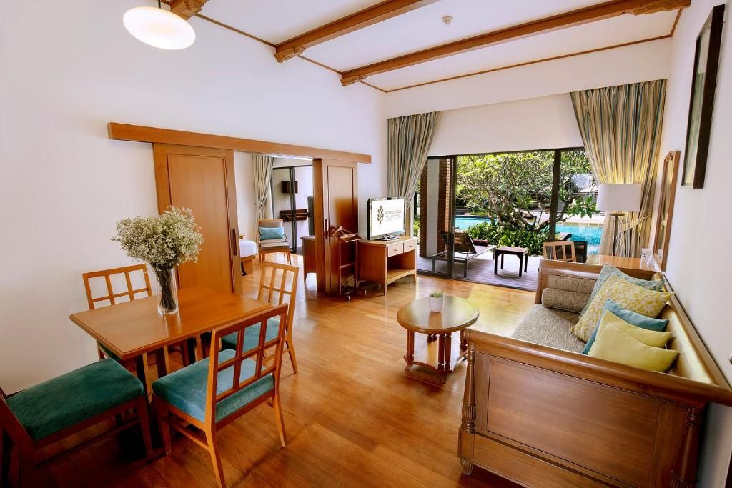 Woodlands Hotel & Resort фото 42