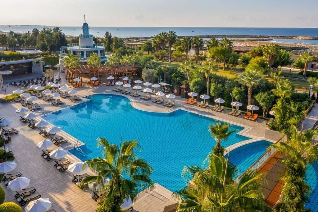 Commodore Elite Suites & Spa (Adults Only) фото 2