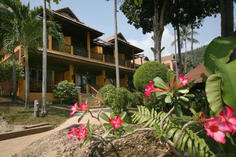 Coral Cliff Beach Resort Samui фото 42