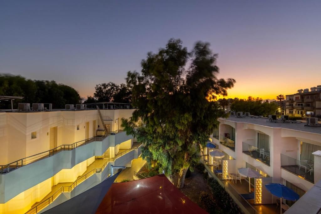 Park Beach Hotel фото 43