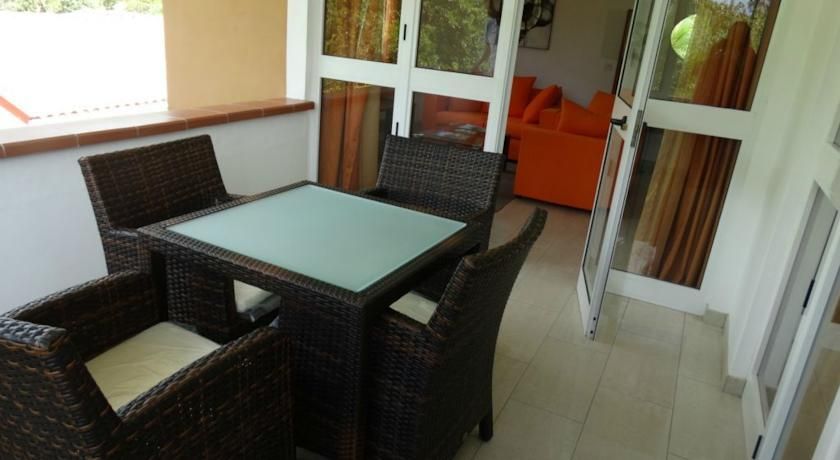 Cote d'Or Self Catering Apartments фото 15
