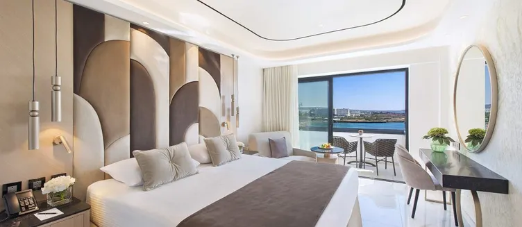 Фото отеля Adams Beach Hotel