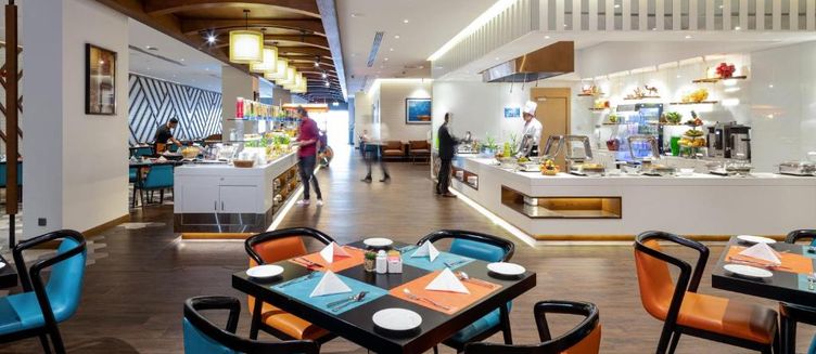 Фото отеля Flora Inn Hotel