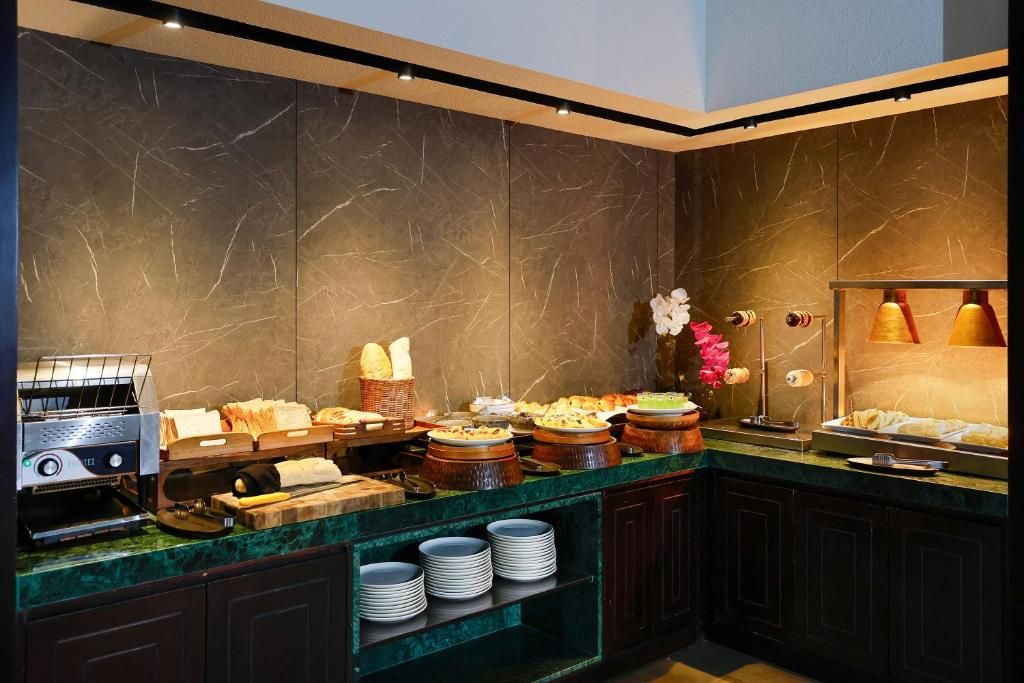 Rama Beach Resort and Villas фото 33