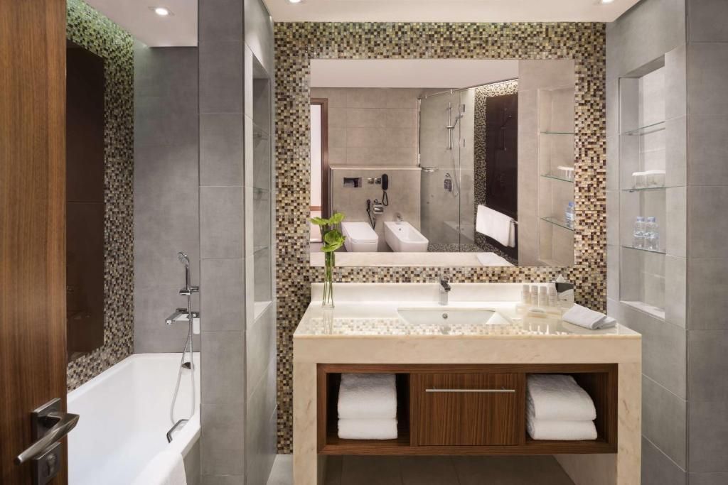 Radisson Blu Hotel Dubai Waterfront фото 44