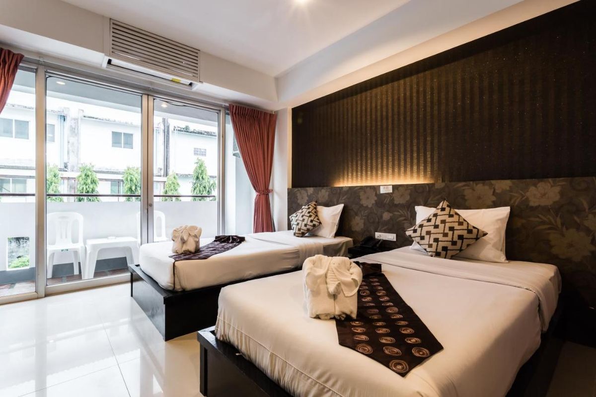 7Q Patong Beach Hotel фото 3