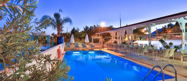 Фото отеля Linda Beach Boutique Class Hotel