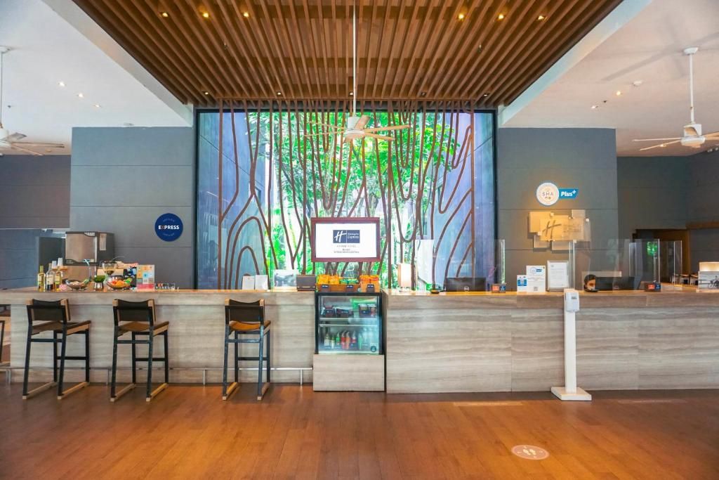 Holiday Inn Express Phuket Patong Beach Central фото 67