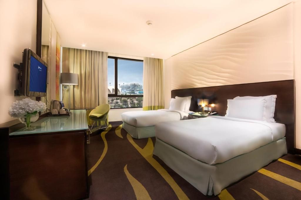 Yas Plaza Mangroves by IHG фото 3