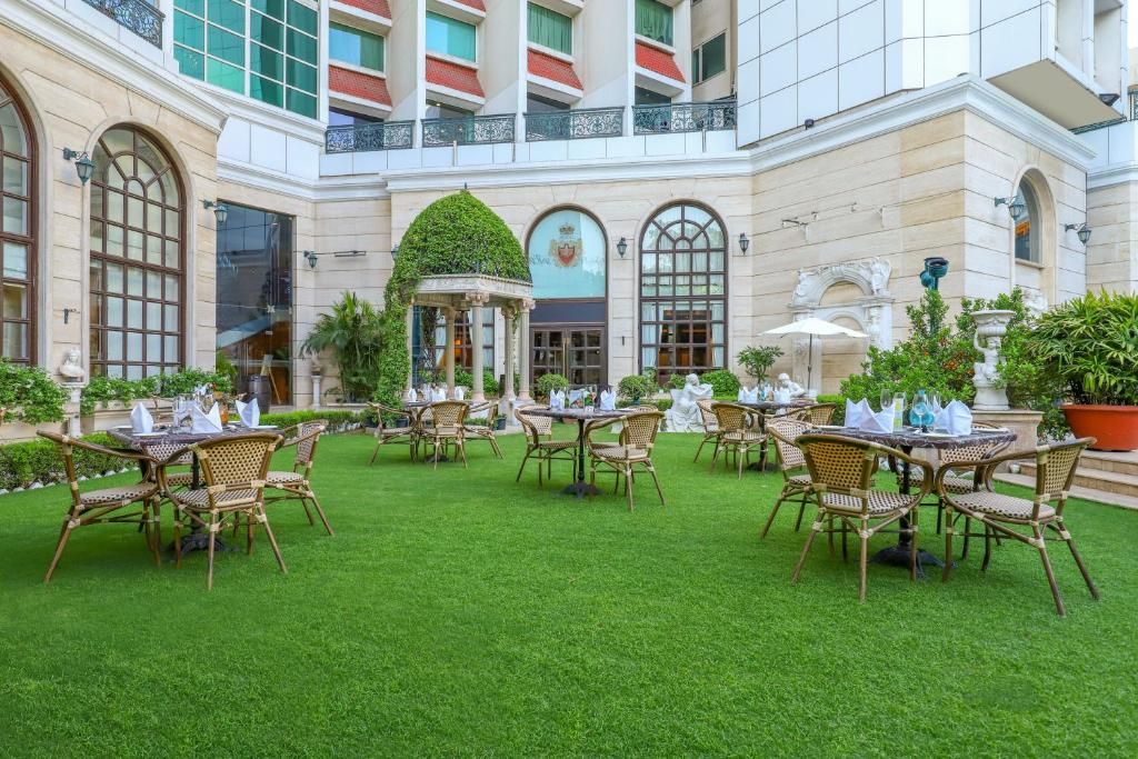 Hotel The Royal Plaza фото 73