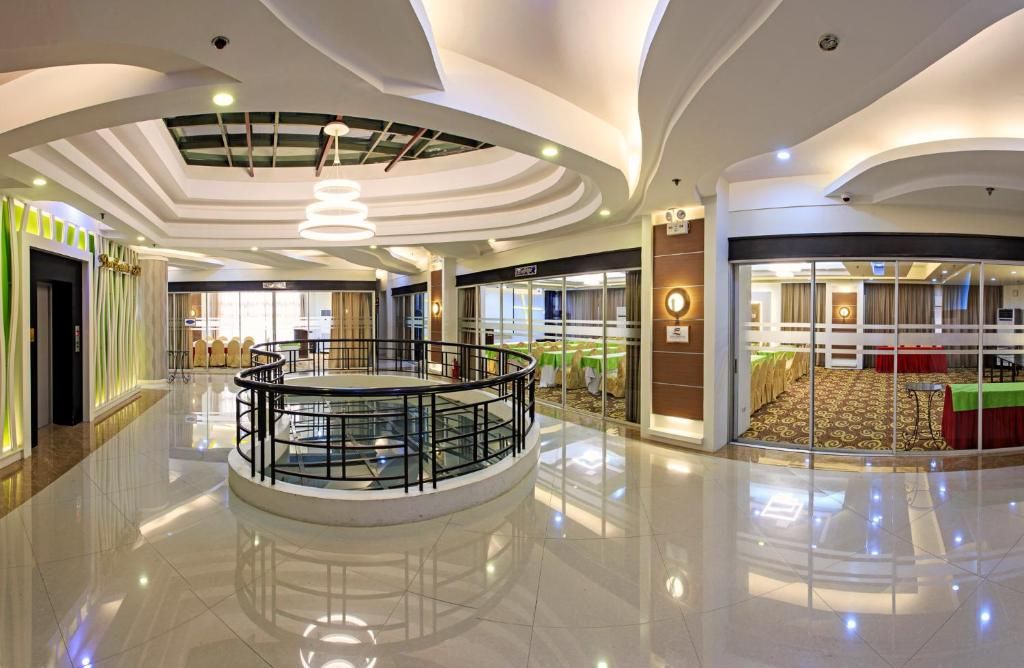 Sarrosa International Hotel and Residential Suites - Multiple Use Hotel фото 35
