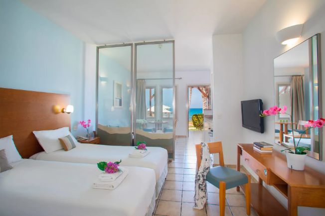 Louis Althea Beach Hotel фото 2