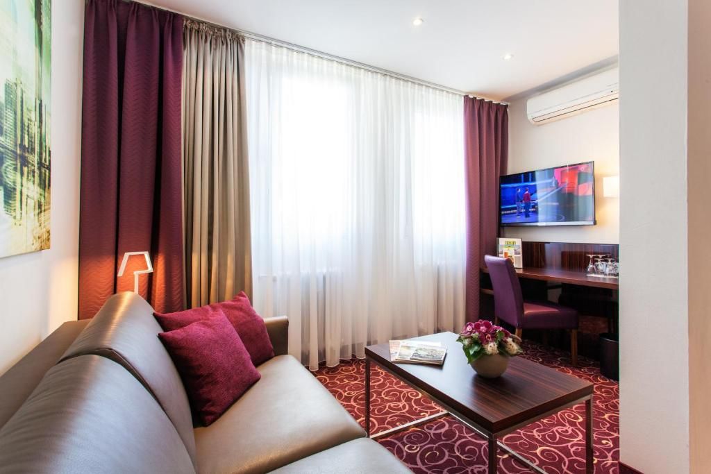 Favored Hotel Domicil фото 29